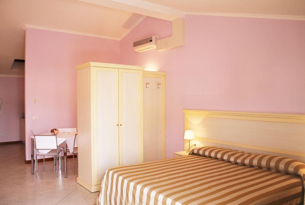 Aparthotel Il Nido Della Rondine Lukka Pokój zdjęcie